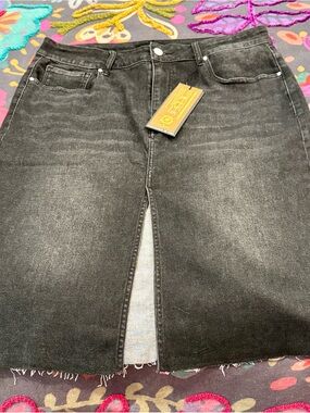 Women’s Black Denim Jeans Skirt - Risen